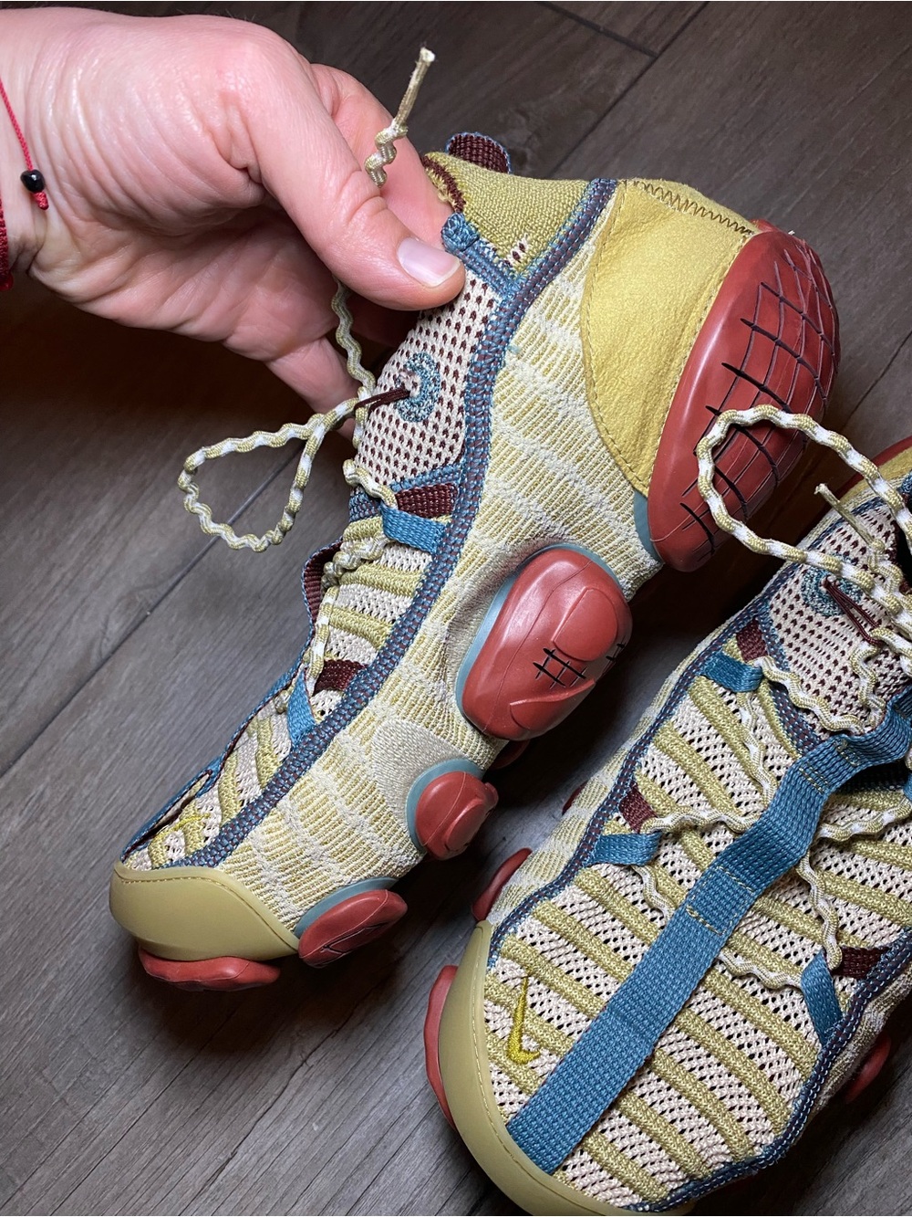 EUC LIKE NEW NIKE IPSA Link Barley Desert Colorway Sporty Athletic Unique - Picture 8 of 14